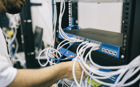 linux vps首次使用简单的安全配置。
