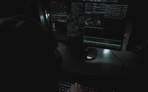 使用CentOS 7系统如何安装Rstudio-server