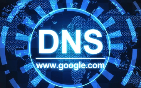 如何使用hosts文件将域名重定向到另一个域名？