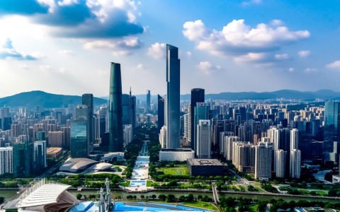 在广州做四合一网站开发，如何选型不踩坑？