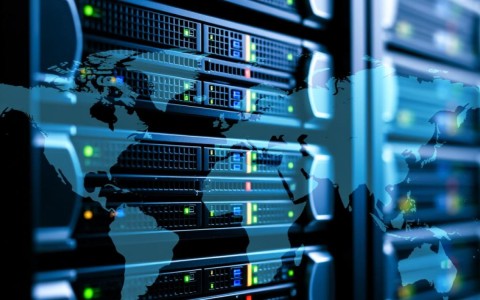 apache如何配置多个域名解析？
