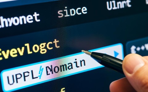 本地开发如何绑定自定义域名到项目localhost？