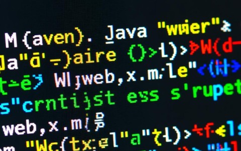 如何解决Maven无法识别web.xml配置文件的问题？