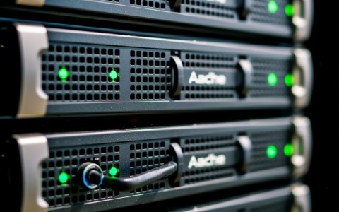 apache主从服务器如何实现数据同步与故障切换？