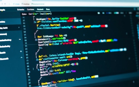 Android如何从assets目录读取JSON配置文件？