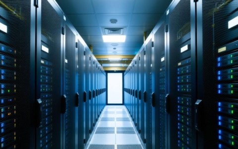 西安数据服务器，为何选址于此？背后的技术考量与战略意义何在？