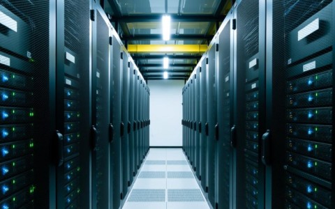 西安服务器费用究竟有多高？性价比如何？详细分析揭秘！