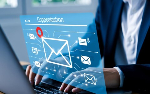 邮箱多域名绑定，如何实现不同域名共用同一邮箱账户？