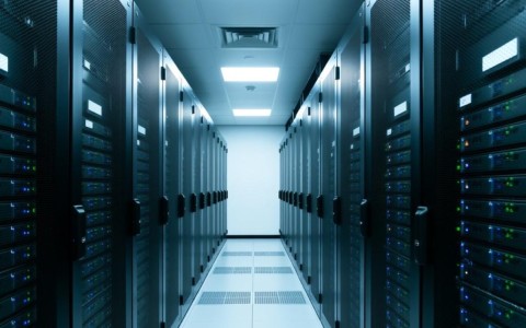 西安市服务器价格如何？性价比高的服务器推荐与选购指南？