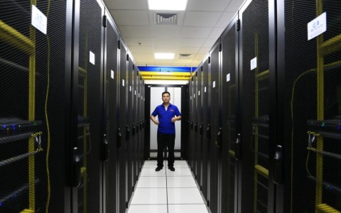 西安地区服务器推荐,哪家服务商的服务器性能更优,性价比更高?