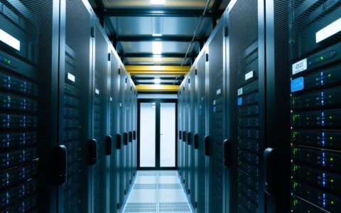 陕西服务器一个月使用情况如何？揭秘其性能与优缺点！