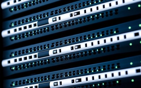 apache2如何正确显示访问的域名配置步骤是什么？