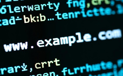 域名与域名解析，它们之间有何区别和联系，如何正确理解和应用？