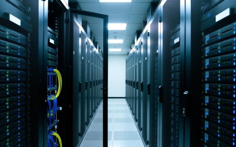 西安市主机服务器现状如何？发展前景及挑战有哪些？