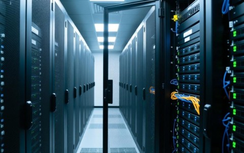 榆林服务器托管，为何选择这里？有哪些优势与考虑因素？