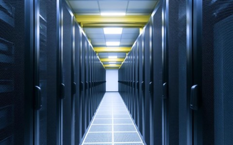 网络服务器监控，如何确保服务器稳定运行，有效预防网络故障？