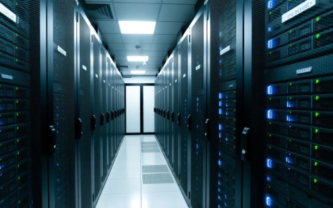 渭南服务器租价格2025年行情分析及性价比疑问大揭秘！