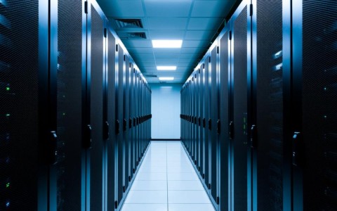 服务器机房榆林为何成为数据中心新宠？揭秘其优势与挑战？