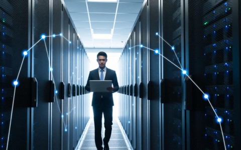 长沙服务器价格表里，不同配置和品牌的性价比如何权衡？