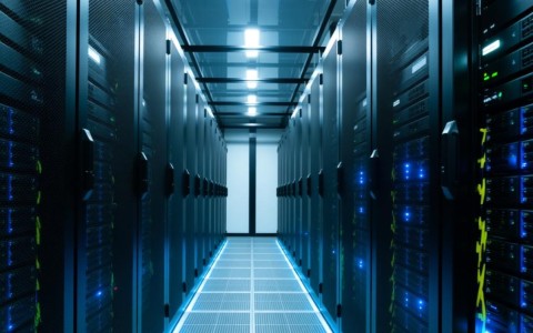 监控远程服务器性能软件，为何选择服务器性能监控软件而非其他工具？