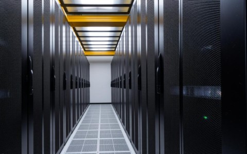 长沙加速器服务器为何成为企业网络加速首选?揭秘其优势与秘密!