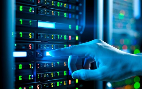 b8参数配置中，有哪些关键点需要注意和调整？