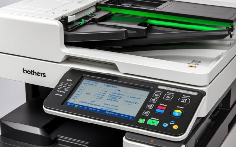 l8250cdn鼓架感光鼓更换过程详解，有何技巧和注意事项？