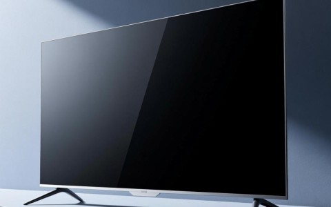 海尔阿里电视配置如何？性价比与同类产品相比有何优势？