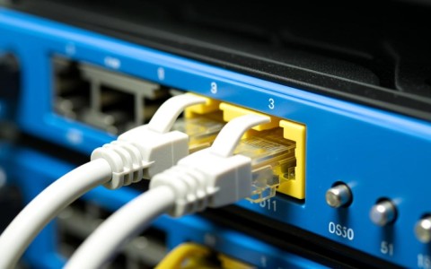 服务器路由器设置，如何正确配置确保网络稳定高效？