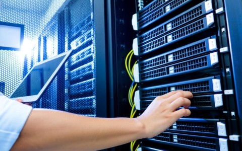 服务器购买后如何正确配置与使用？