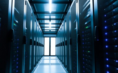 湖南服务器服务，为何本地企业更青睐？性价比与稳定性如何权衡？