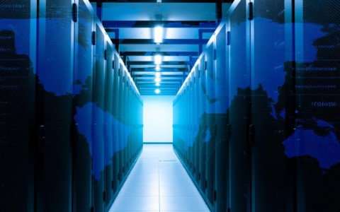 服务器日志监控，监控服务器的日志，如何确保数据安全与效率？