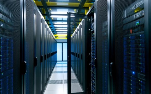 岳阳服务器？这是哪家公司提供的服务器呢？