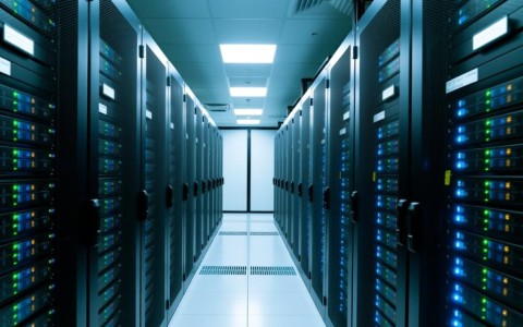 服务器资源池调度和管理如何实现高效与弹性？