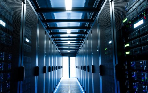 岳阳租云服务器，价格合理吗？性价比高的云服务提供商有哪些？