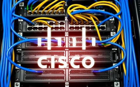 如何正确配置Cisco日志，确保网络监控无遗漏？