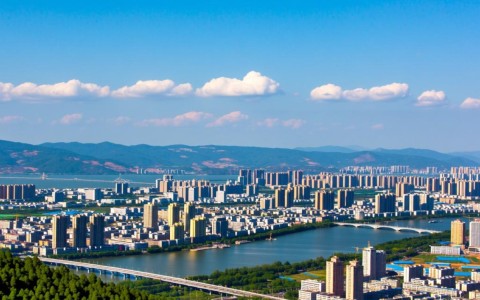 昆明免备案服务器，真的无需备案吗？有何优势与风险？