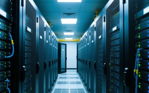 昆明服务器，为何在众多服务器中独树一帜，成为行业翘楚？