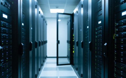 服务器买回来后具体怎么一步步配置操作？