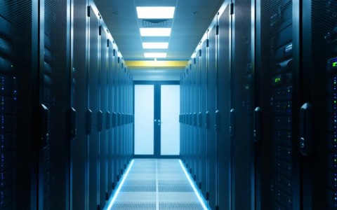 云南服务器托管，有何独特优势与挑战？