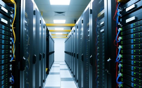 为什么服务器这么贵？有哪些因素在推高成本？