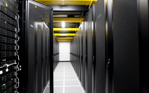 云南企业服务器使用现状及发展前景有何疑问与挑战？