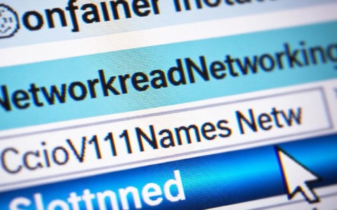 NetworkreadNetworkingCciIoV1beta1NamespacedNetwork_云容器实例API，具体查询步骤和注意事项有哪些？