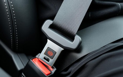 安全带提醒装置故障怎么修？常见问题处理方法有哪些？