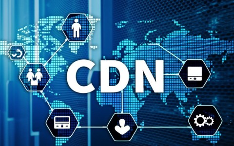 如何在一台服务器上同时配置多个CDN服务？