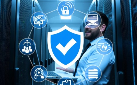 服务器质保过期后，还能享受免费上门维修服务吗？