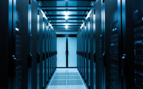 新手买服务器，预算和配置怎么选才合适？