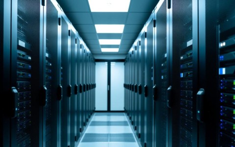 服务器购买怎么选？预算、配置、用途怎么平衡才不踩坑？