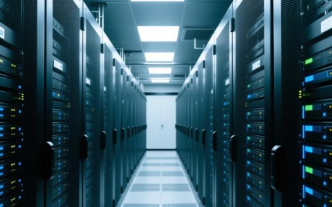 服务器由谁提供？企业如何选择靠谱的服务器供应商？