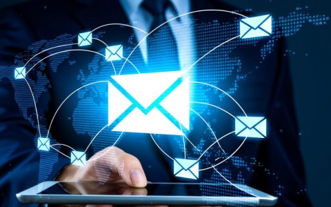 我的邮箱服务提供商的域名具体是哪一种，该如何识别？